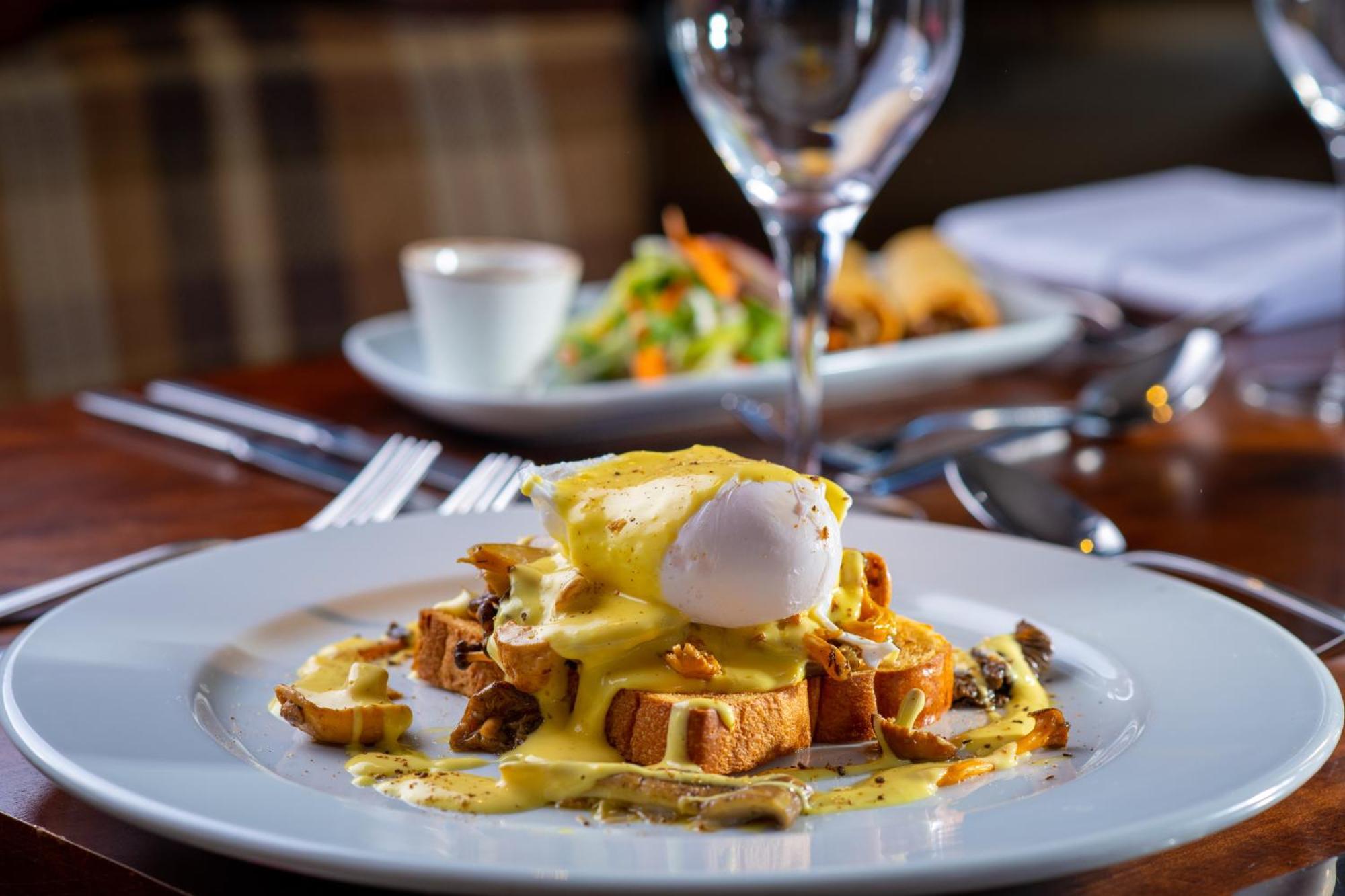 The Millstone, Mellor Hotel Blackburn  Eksteriør billede Eggs Benedict