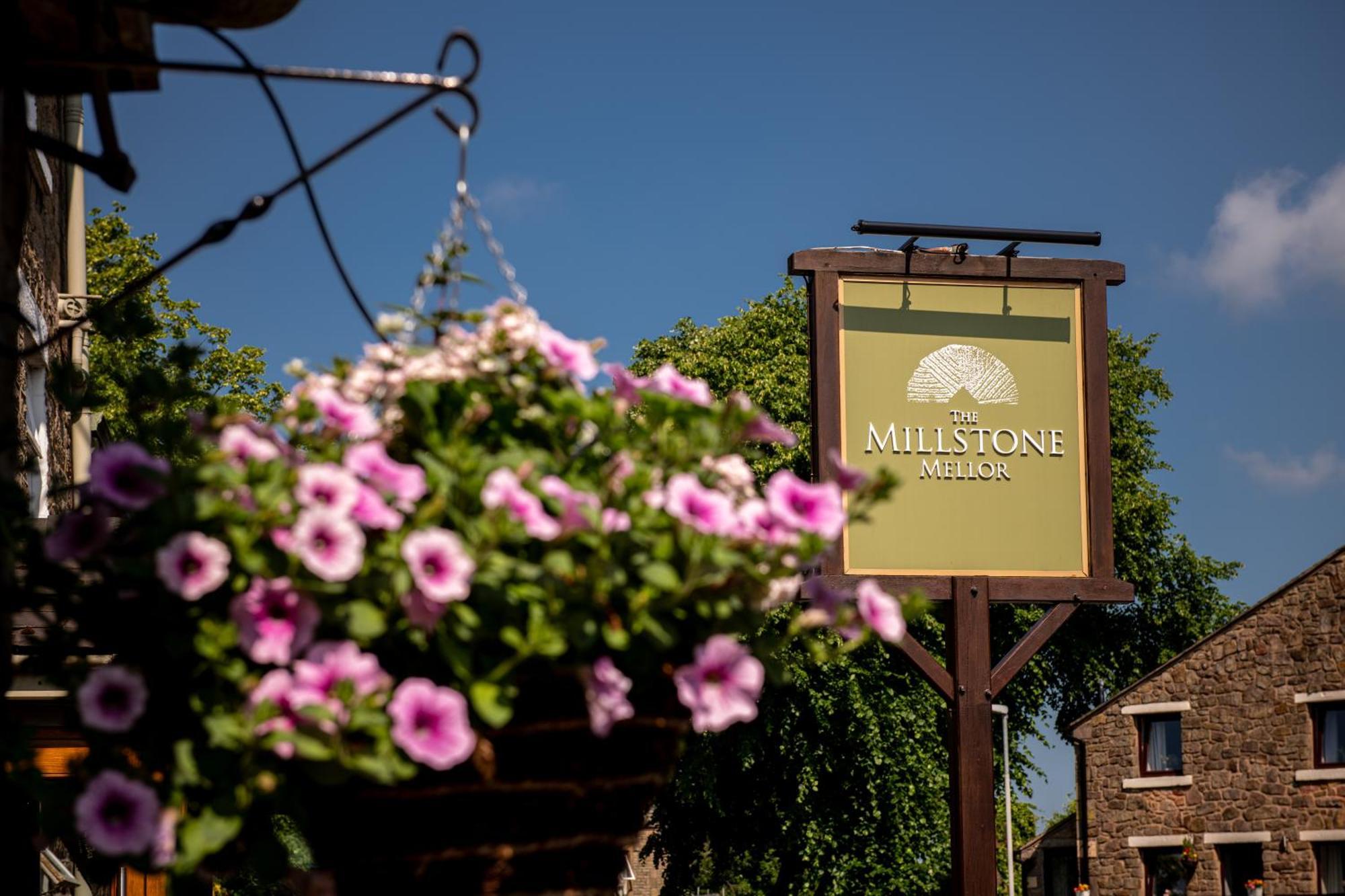 The Millstone, Mellor Hotel Blackburn  Eksteriør billede The Millstone Inn