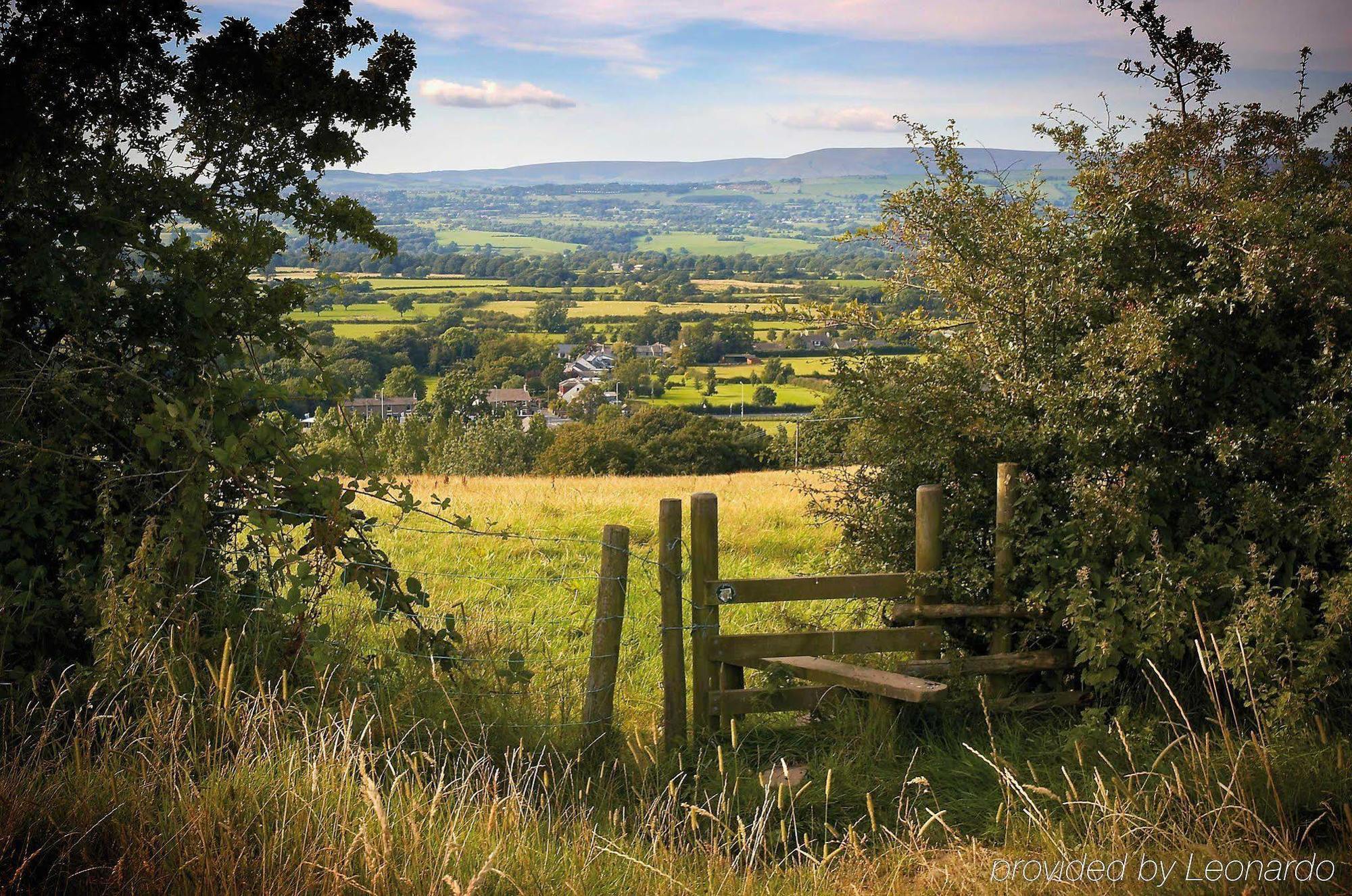 The Millstone, Mellor Hotel Blackburn  Eksteriør billede The village of Llandogo